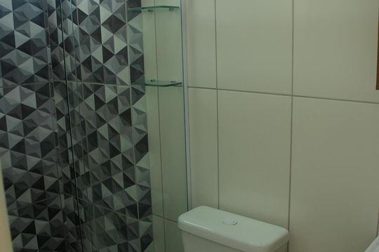 Banheiro Suíte de apartamento para alugar com 3 quartos, 68m² em Vila Vista Alegre, Cachoeirinha