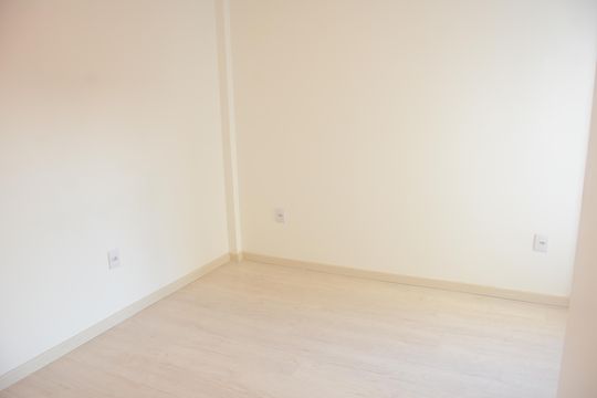 Quarto Suíte de apartamento para alugar com 3 quartos, 68m² em Vila Vista Alegre, Cachoeirinha