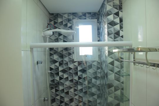 Banheiro de apartamento para alugar com 3 quartos, 68m² em Vila Vista Alegre, Cachoeirinha