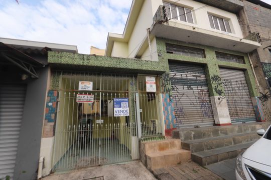 Fachada de casa à venda com 3 quartos, 238m² em Cidade São Mateus, São Paulo