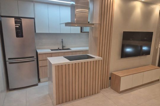 Cozinha de apartamento à venda com 2 quartos, 52m² em Vila Sao Francisco, São Paulo