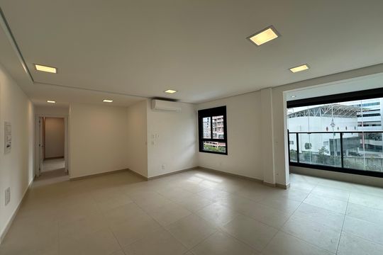 Apartamento à venda com 2 quartos, 86m² em Alphaville Comercial, Barueri