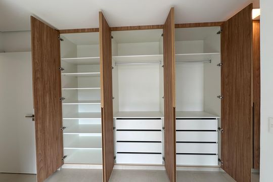 Suíte 2 - Armários de apartamento à venda com 2 quartos, 86m² em Alphaville Comercial, Barueri
