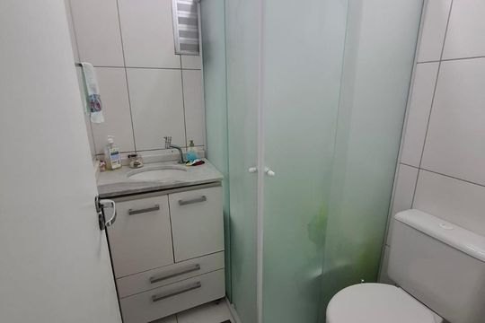 Banheiro de apartamento à venda com 2 quartos, 66m² em Ponte Sao Joao, Jundiaí