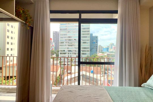 Varanda de kitnet/studio para alugar com 1 quarto, 25m² em Pinheiros, São Paulo