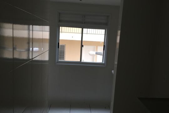 Cozinha de apartamento à venda com 2 quartos, 60m² em Jardim Guilhermino, Guarulhos