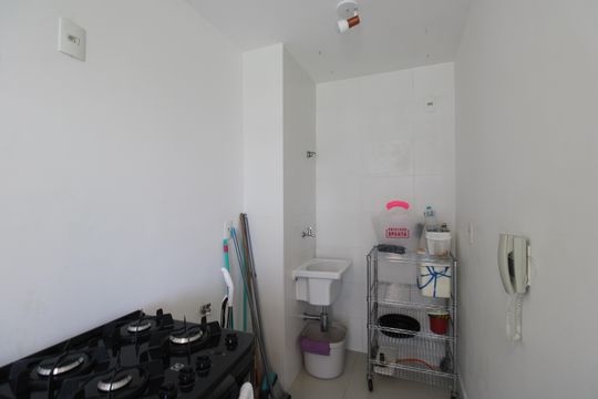 Área de serviço de apartamento para alugar com 2 quartos, 79m² em Barra Olímpica, Rio de Janeiro