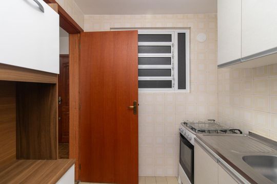 Cozinha de apartamento à venda com 1 quarto, 39m² em Partenon, Porto Alegre