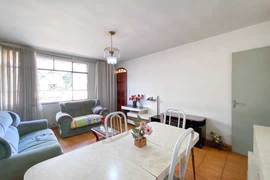Casa à venda com 3 quartos, 360m² em Eldorado, Contagem