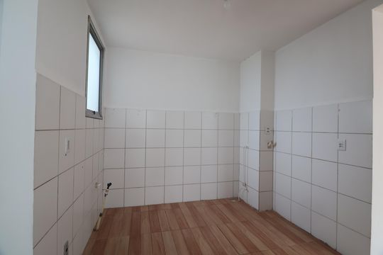 Cozinha de apartamento à venda com 2 quartos, 47m² em Mato Grande, Canoas