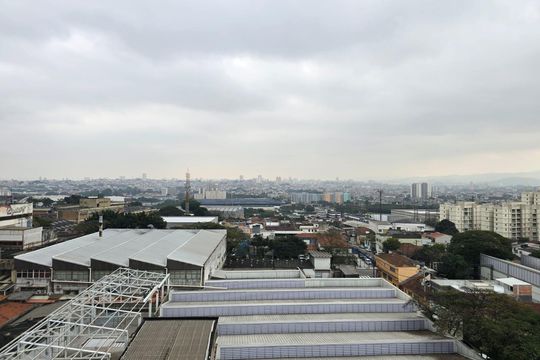 Vista  de apartamento à venda com 2 quartos, 36m² em Vila das Bandeiras, Guarulhos