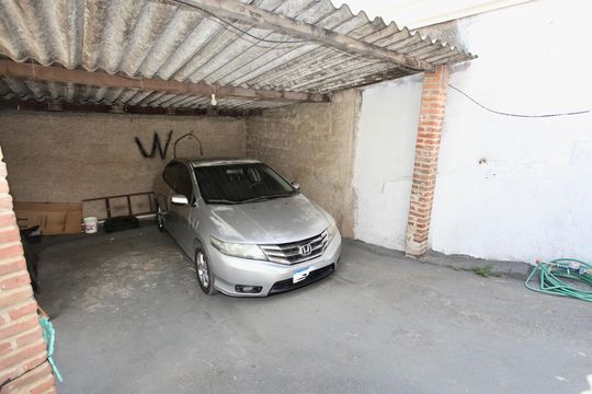Garagem de casa à venda com 5 quartos, 110m² em Fonte Grande, Contagem