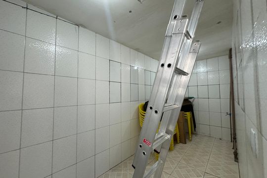 Deposito de casa à venda com 3 quartos, 308m² em Jardim Julio, Barueri