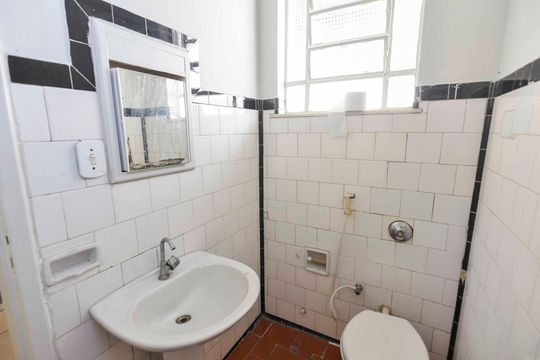 Banheiro de casa à venda com 1 quarto, 53m² em Vila Isabel, Rio de Janeiro