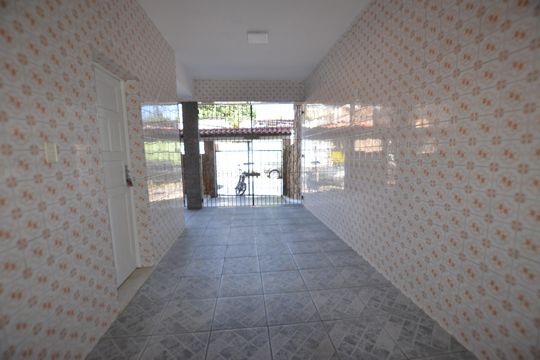 Garagem de casa para alugar com 2 quartos, 200m² em Marechal Hermes, Rio de Janeiro