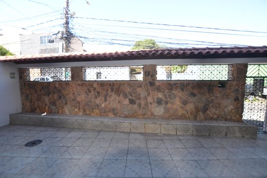 Vista do Quarto 1 de casa para alugar com 2 quartos, 200m² em Marechal Hermes, Rio de Janeiro