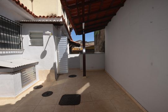 Área Goumert de casa para alugar com 2 quartos, 200m² em Marechal Hermes, Rio de Janeiro