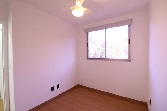 Quarto 1 de apartamento para alugar com 2 quartos, 50m² em Pechincha, Rio de Janeiro