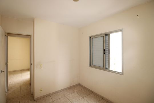 Quarto 2 de apartamento à venda com 2 quartos, 46m² em Vila Santana, São Paulo
