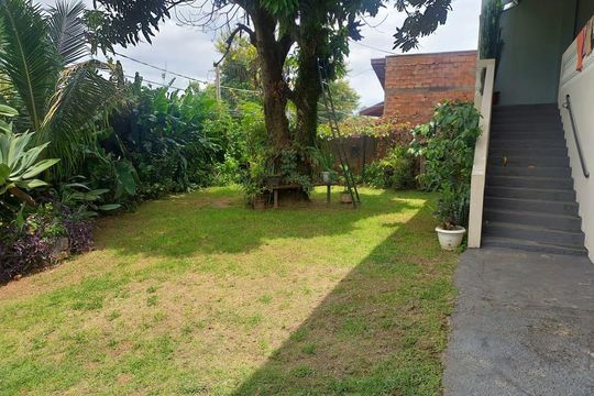 Área externa de casa à venda com 2 quartos, 335m² em Jardim Carlos Lourenço, Campinas