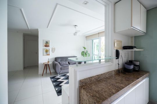 Cozinha de apartamento para alugar com 2 quartos, 64m² em Barra da Tijuca, Rio de Janeiro