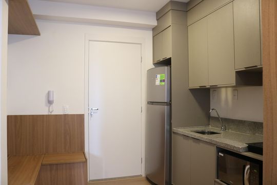 Cozinha de apartamento para alugar com 1 quarto, 24m² em Perdizes, São Paulo
