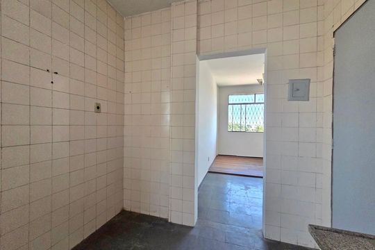 Cozinha de apartamento à venda com 3 quartos, 70m² em Padre Eustáquio, Belo Horizonte