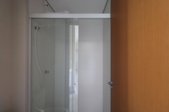 Banheiro de apartamento para alugar com 1 quarto, 41m² em Vila Tiberio, Ribeirão Preto