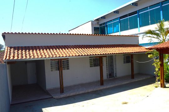 Casa à venda com 3 quartos, 225m² em Goiânia, Belo Horizonte
