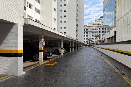Garagem de apartamento para alugar com 3 quartos, 128m² em Gonzaga, Santos