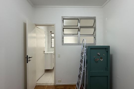 Quarto de Serviço de apartamento para alugar com 3 quartos, 128m² em Gonzaga, Santos