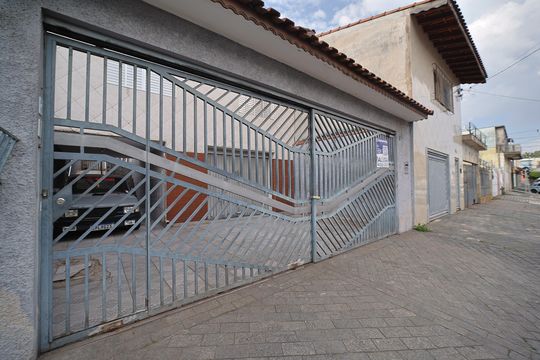 Fachada de casa para alugar com 3 quartos, 199m² em Parque Boturussu, São Paulo