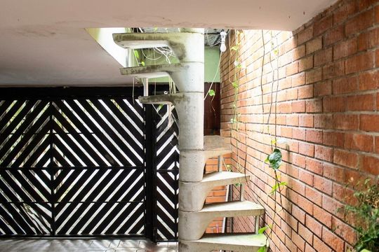 Casa à venda com 3 quartos, 174m² em Vila Madalena, São Paulo
