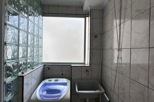 Área de serviço de apartamento para alugar com 2 quartos, 56m² em Parque Sao Vicente, Santo André