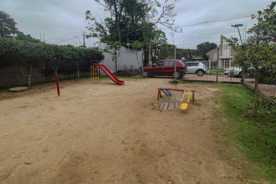 Área comum - Playground de casa de condomínio à venda com 2 quartos, 42m² em Restinga, Porto Alegre