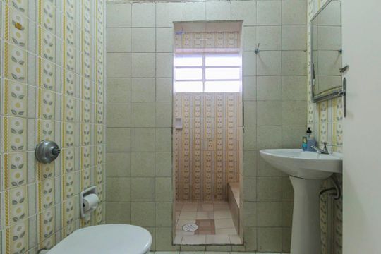 Banheiro de casa à venda com 4 quartos, 285m² em Quinta da Paineira, São Paulo