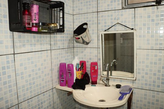 Banheiro de casa para alugar com 1 quarto, 28m² em Vila Ema, São Paulo