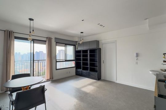 Apartamento à venda com 1 quarto, 43m² em Santo Amaro, São Paulo
