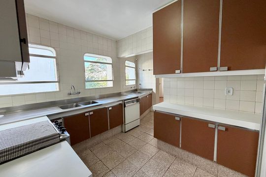 Cozinha de apartamento à venda com 4 quartos, 240m² em Santo Amaro, São Paulo
