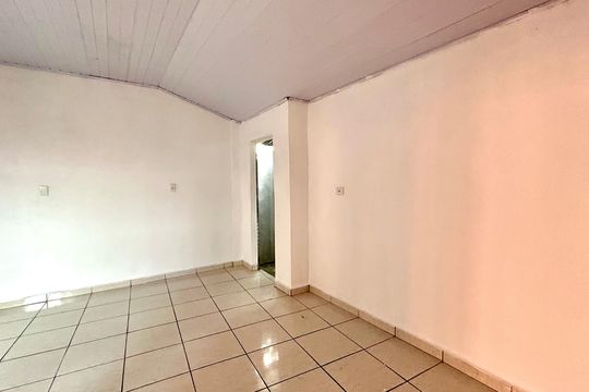 Sala/Quarto de casa para alugar com 1 quarto, 60m² em Recreio São Jorge, Guarulhos