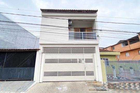 Fachada de casa à venda com 3 quartos, 105m² em Parque Cisper, São Paulo
