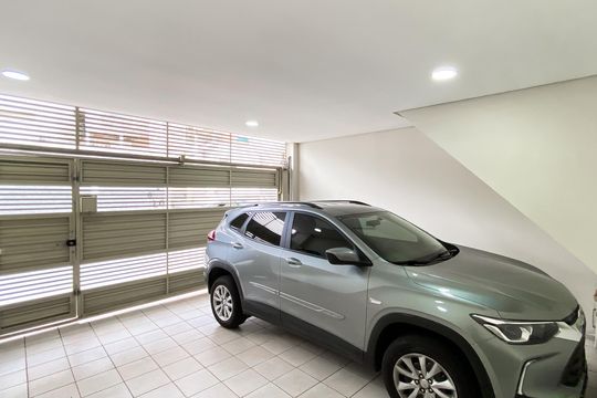 Garagem de casa à venda com 3 quartos, 105m² em Parque Cisper, São Paulo