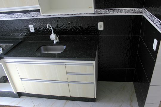 Cozinha  de apartamento para alugar com 2 quartos, 48m² em Jardim Presidente Dutra, Guarulhos