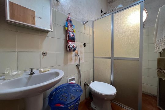 Banheiro da Suíte de casa à venda com 4 quartos, 100m² em Parque Xangri-lá, Contagem
