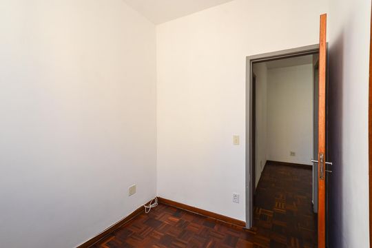 Quarto 1 de apartamento à venda com 2 quartos, 41m² em Sagrada Família, Belo Horizonte