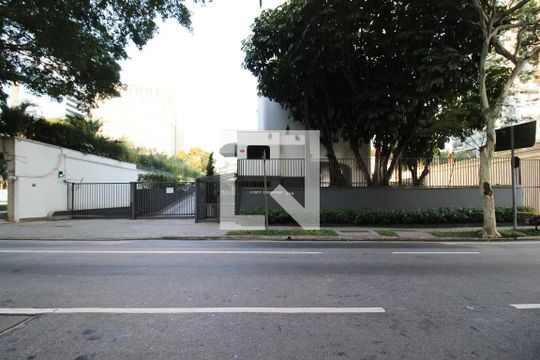 Fachada de apartamento para alugar com 3 quartos, 132m² em Chácara Itaim, São Paulo