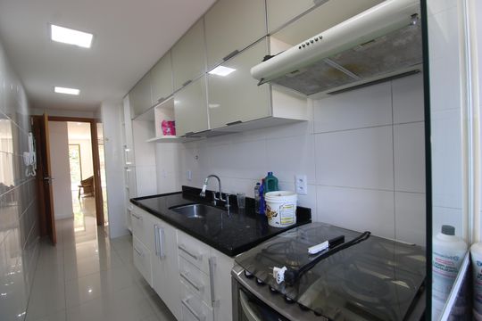 Cozinha de apartamento à venda com 4 quartos, 108m² em Freguesia (jacarepaguá), Rio de Janeiro