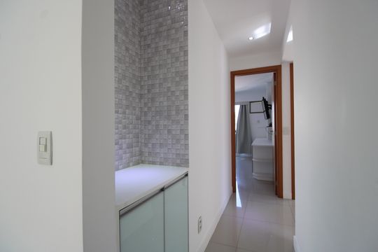 Sala - Corredor de apartamento à venda com 4 quartos, 108m² em Freguesia (jacarepaguá), Rio de Janeiro