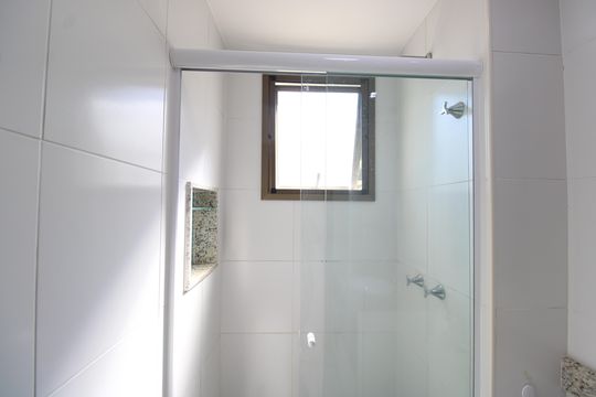 Banheiro social de apartamento à venda com 4 quartos, 108m² em Freguesia (jacarepaguá), Rio de Janeiro