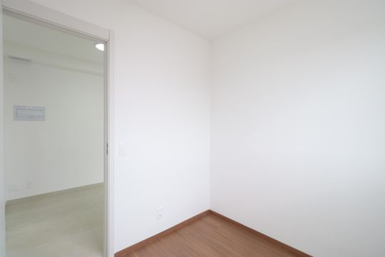 Quarto 2 de apartamento para alugar com 2 quartos, 38m² em Lapa de Baixo, São Paulo